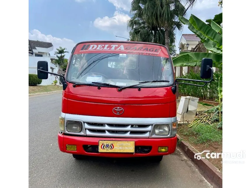 2004 Toyota Dyna Trucks