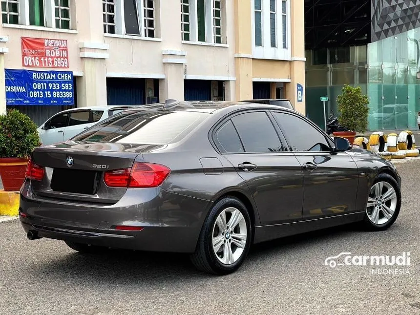 2014 BMW 320i Sport Sedan