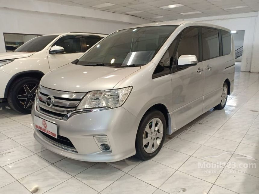 Nissan serena highway star