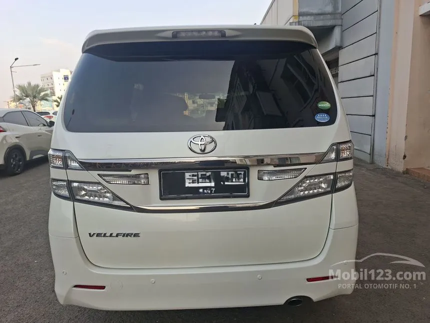 2014 Toyota Vellfire Z MPV