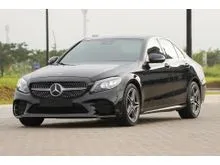 2019 Mercedes-Benz C300 2.0 AMG Line Sedan Facelift Digital Speedometer Tangan Pertama Dari Baru Siap Pakai Garansi Bebas Banjir Tabrakan