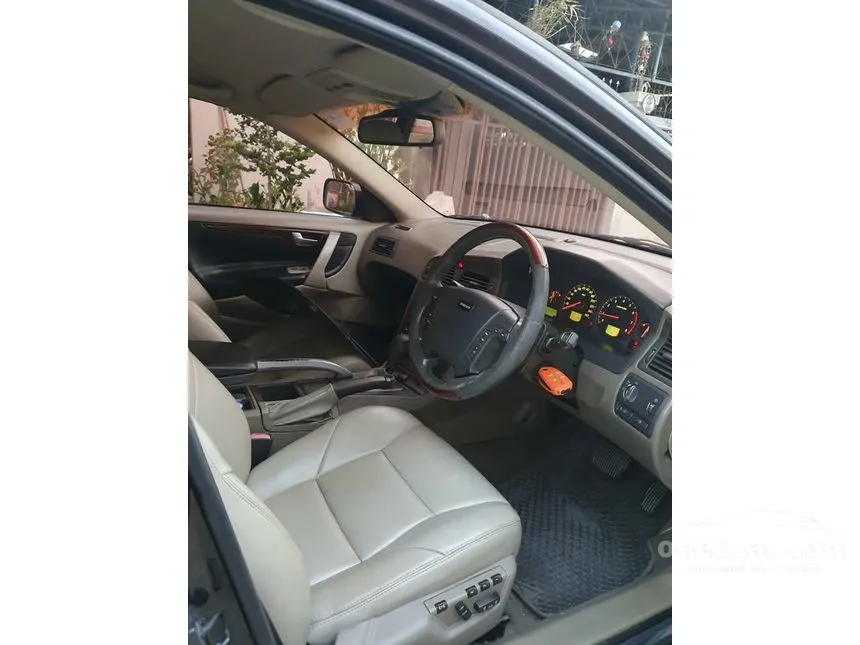 2001 Volvo V70 XC Wagon