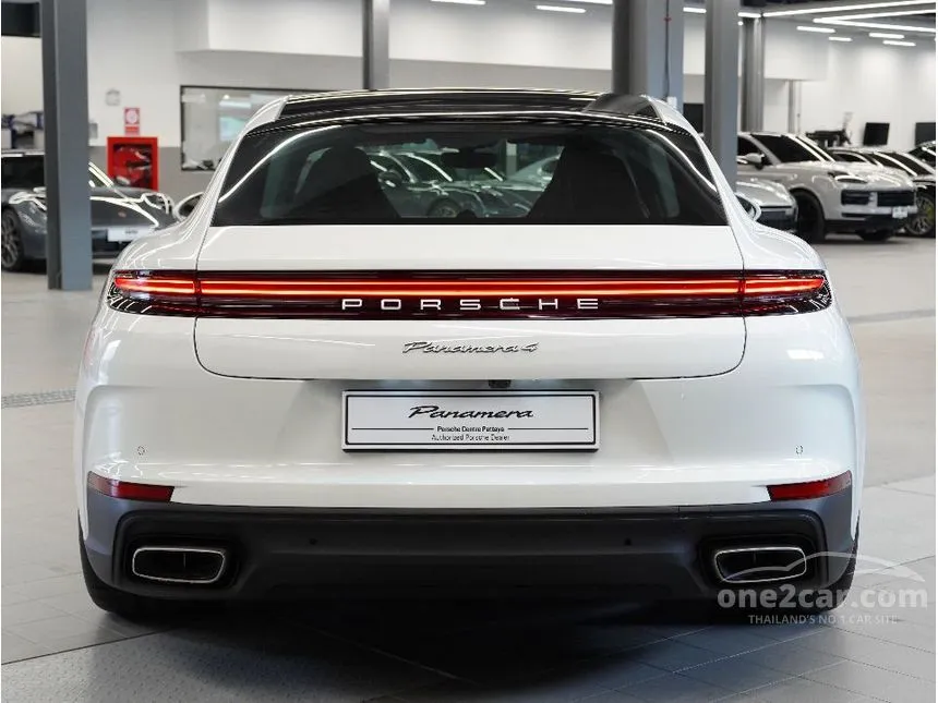 2025 Porsche PANAMERA 4 E-Hybrid Sedan