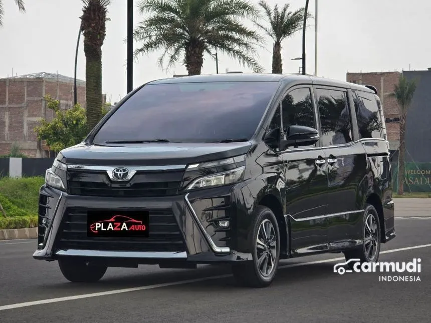 2018 Toyota Voxy MPV
