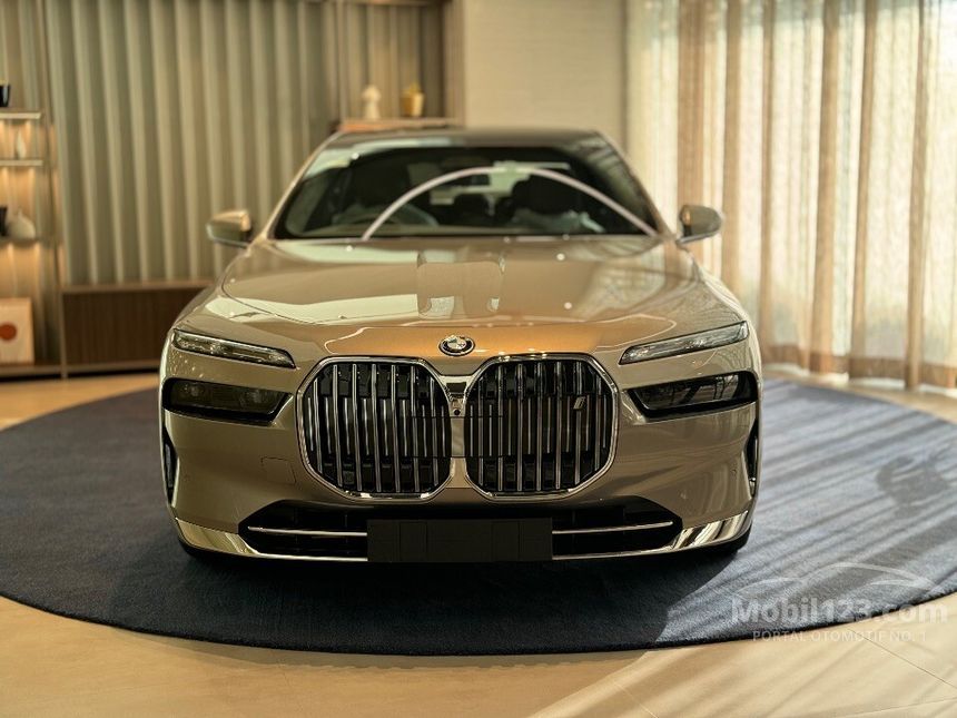 Jual Mobil BMW i7 2024 xDrive60 Gran Lusso di DKI Jakarta Automatic ...