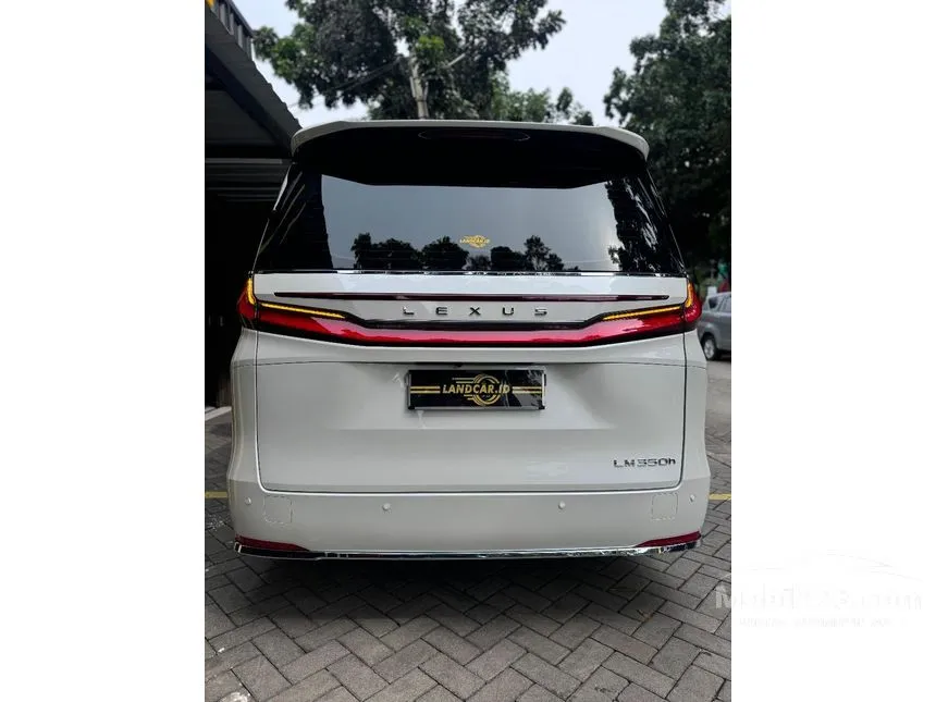 2024 Lexus LM 350h 4 Seater MPV