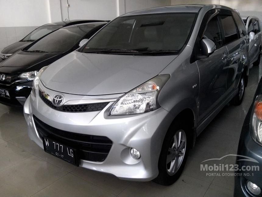 Jual Mobil  Toyota Avanza  2012  Veloz  1 5 di Jawa Timur 