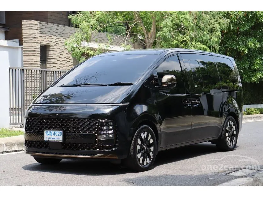2024 Hyundai Staria Premium Van