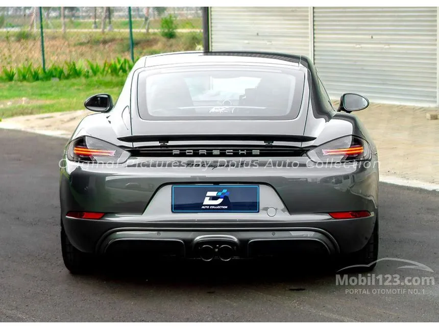 2024 Porsche 718 Cayman S Coupe