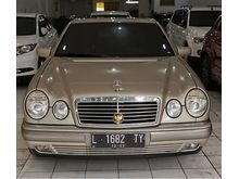 1997 Mercedes-Benz E320 3.2 Automatic Sedan