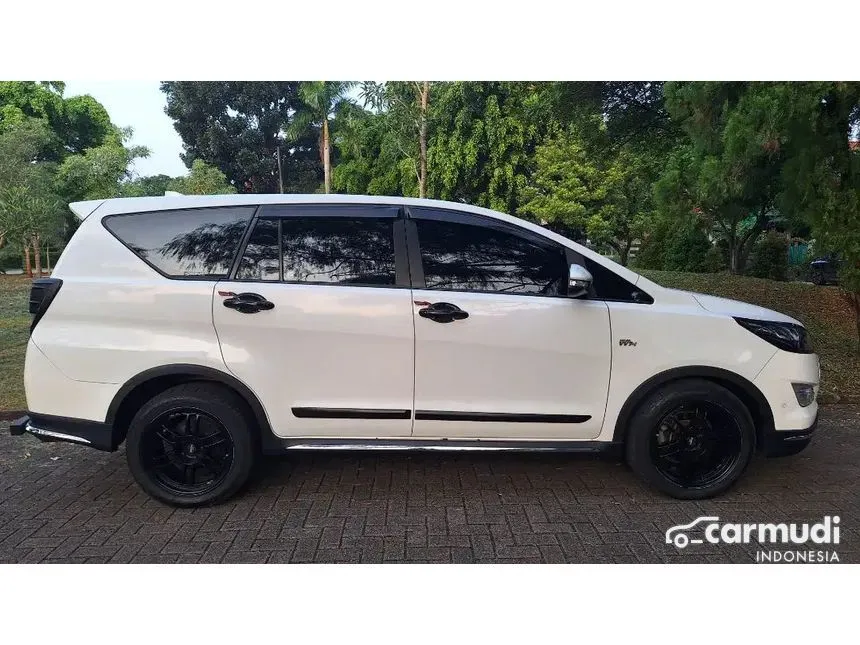 2017 Toyota Kijang Innova V MPV