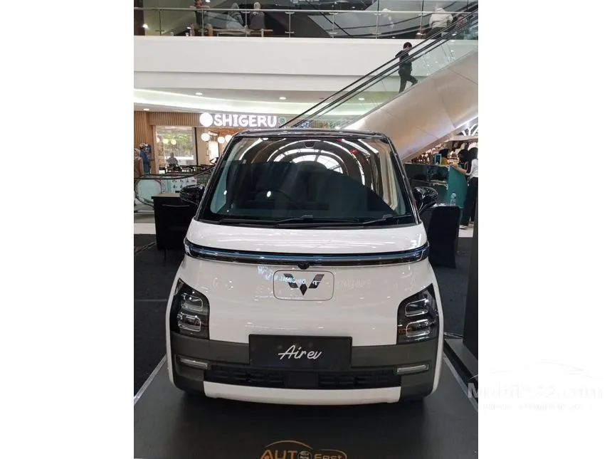 Jual Mobil Wuling EV 2024 Air ev Charging Pile Long Range di Banten Automatic Hatchback Putih Rp 262.000.000