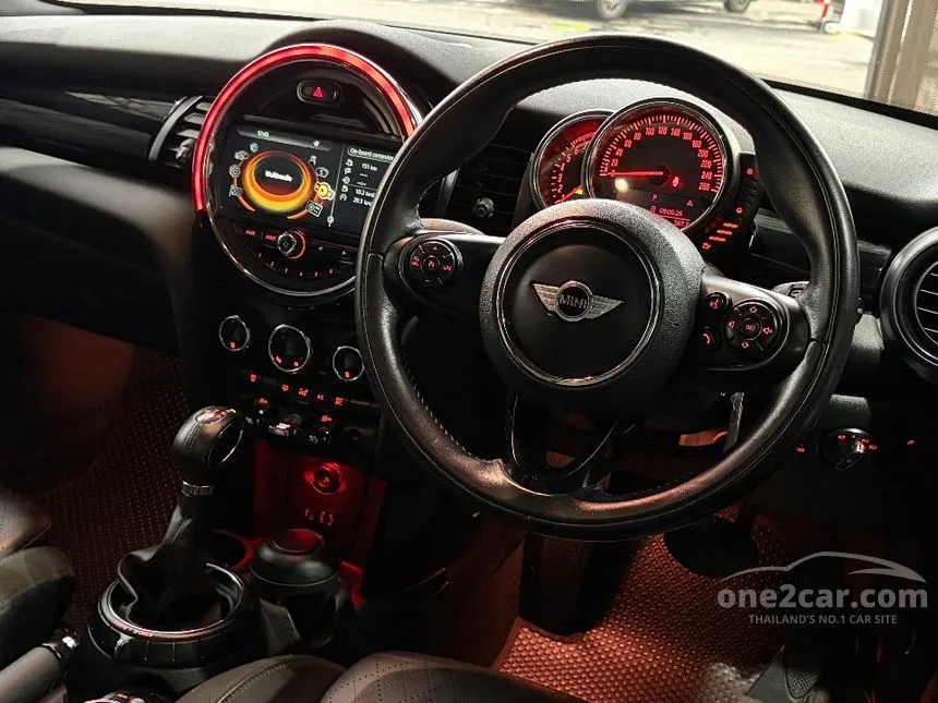 2018 Mini COOPER S 5-Door Hightrim Hatchback