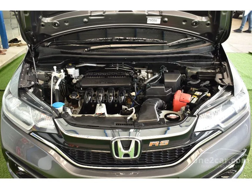 2017 Honda Jazz V+ i-VTEC Hatchback