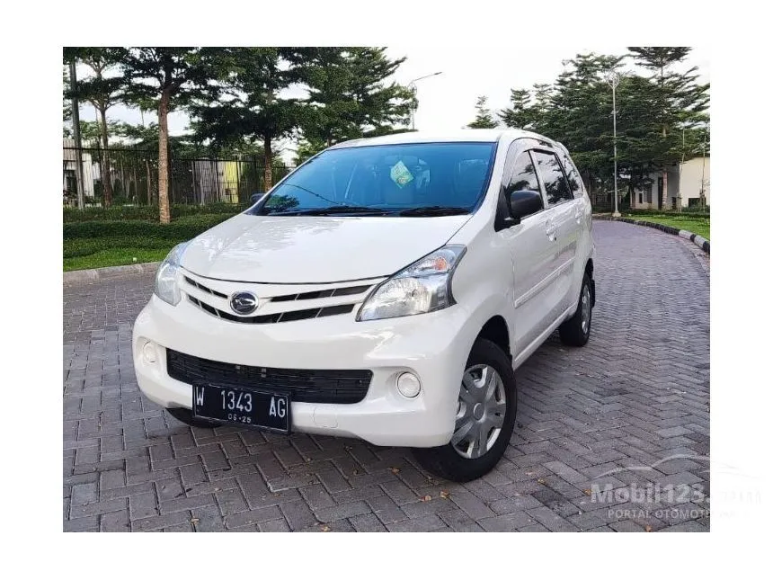 Jual Mobil Daihatsu Xenia 2015 X 1.3 di Jawa Timur Manual MPV Putih Rp 130.000.000