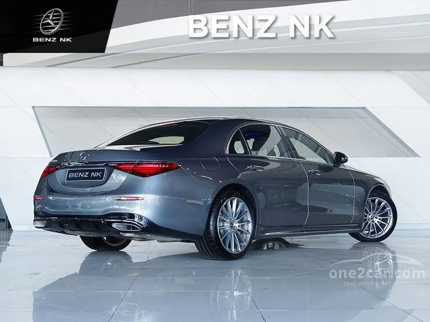 2023 Mercedes-Benz Maybach S580 e Premium Sedan