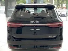 2026 BYD M6 Superior Captain 6 Seater MPV