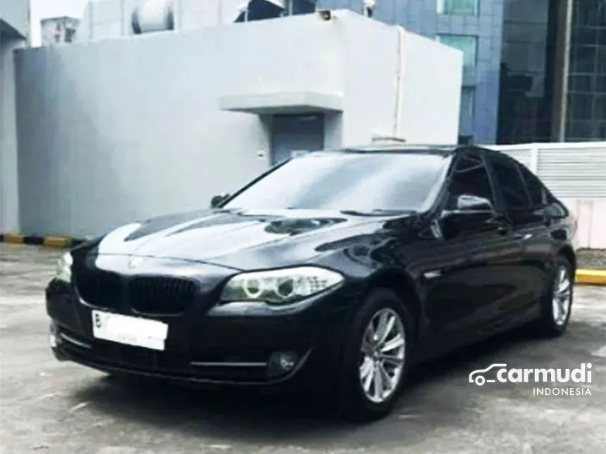 2013 BMW 520i Luxury Sedan