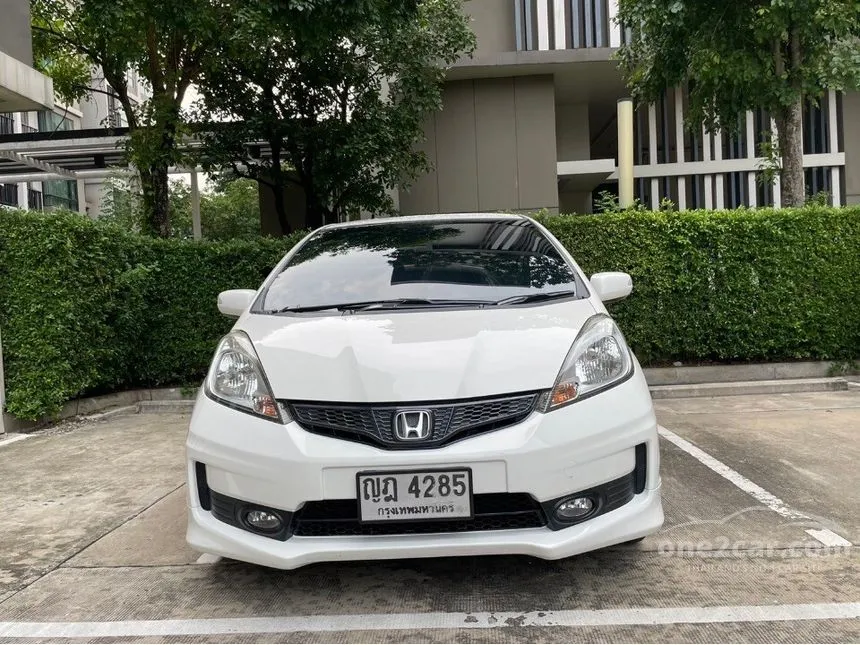 2011 Honda Jazz SV i-VTEC Hatchback