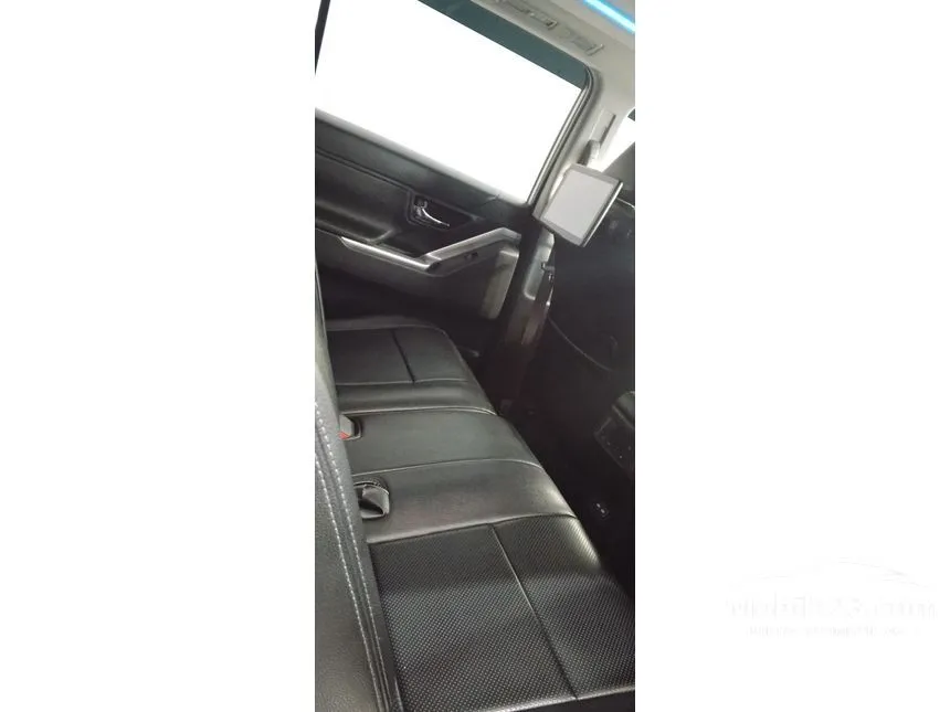 2023 Toyota Kijang Innova Zenix V HV Modellista (Premium Color) MPV
