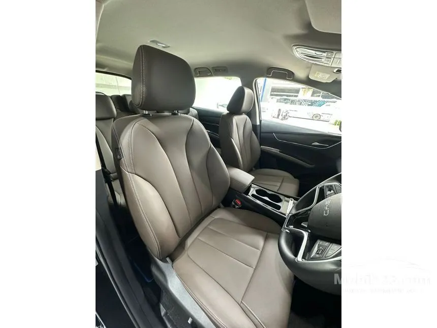 2026 BYD M6 DM-i Cross Superior Captain PHEV MPV