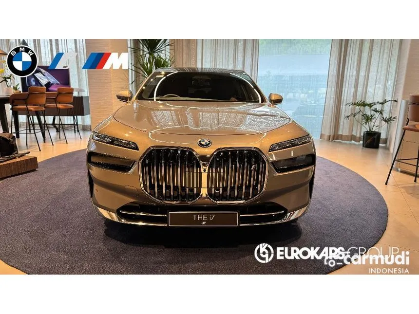Jual Mobil BMW i7 2024 xDrive60 Gran Lusso di DKI Jakarta Automatic Sedan Abu