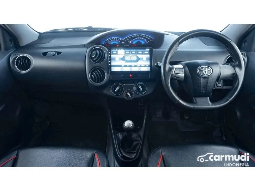 2016 Toyota Etios Valco G Hatchback