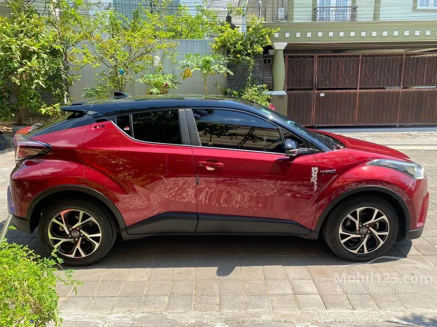 2019 Toyota C-HR Hybrid (2 Tone) SUV