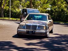 1990 Mercedes-Benz 230E NA Sedan W124MercyBoxerSIAPPAKAI