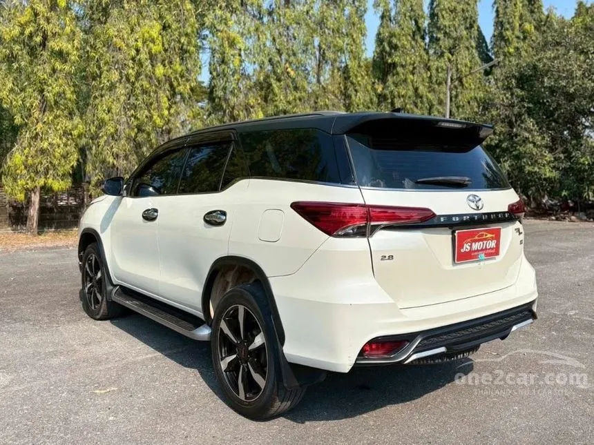 2020 Toyota FORTUNER TRD Sportivo (2-Tone) SUV
