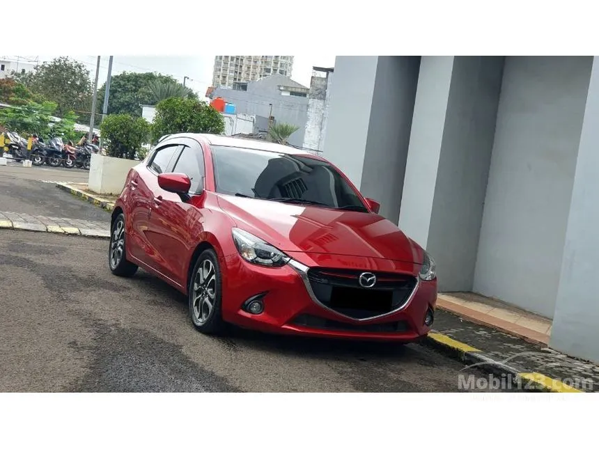 2015 Mazda 2 R Hatchback