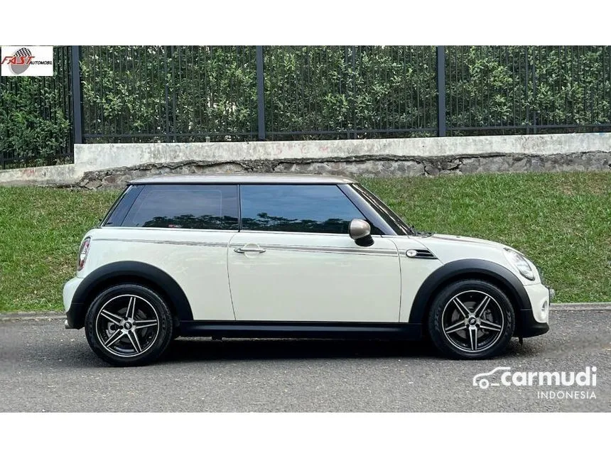 2013 MINI Cooper Hatchback