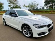 BMW 328i 2.0 Sport AT 2015 Nik 2014 Putih TDP 165jt Kondisi Mobil Istimewa Bergaransi dan Dijamin Siap Pakai