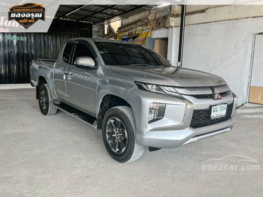 2020 Mitsubishi TRITON GLS Plus Mega Cab Pickup