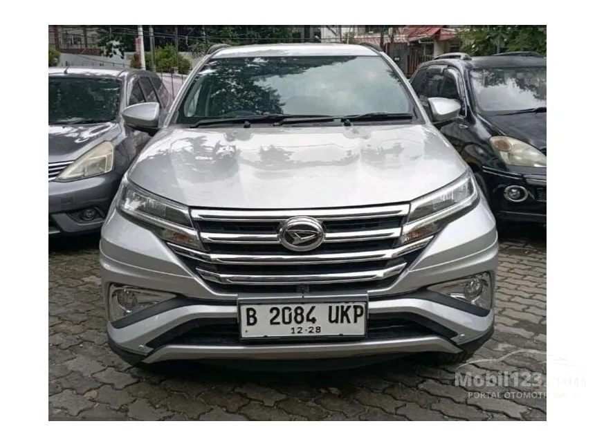 Jual Mobil Daihatsu Terios 2018 R Deluxe 1.5 di Jawa Barat Automatic SUV Silver Rp 192.000.000