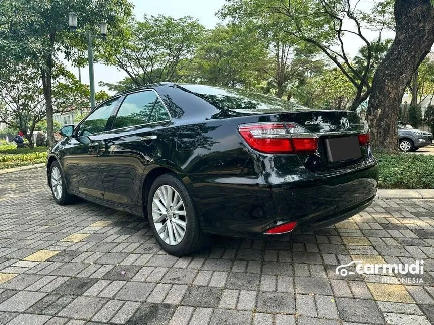 2017 Toyota Camry V Sedan