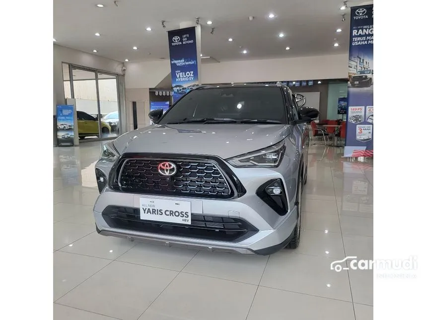 2026 Toyota Yaris Cross S HV with GR Parts Aero Pkg SUV