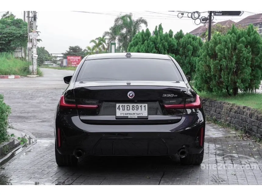 2023 BMW 330e M Sport Sedan