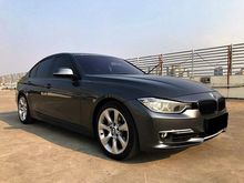 2012 BMW 335i 3.0 Luxury Line 3.0 Twin Turbo Pemakaian 2013 Free Service sampai 2022