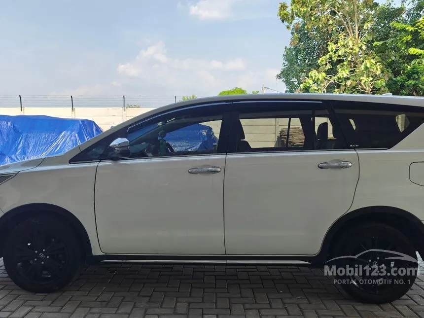 2018 Toyota Kijang Innova Venturer MPV