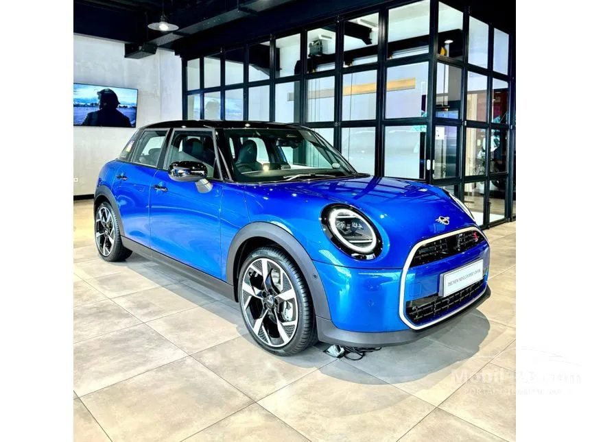 2025 MINI Cooper S 5 Door Hatchback