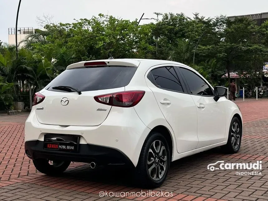 2015 Mazda 2 R Hatchback