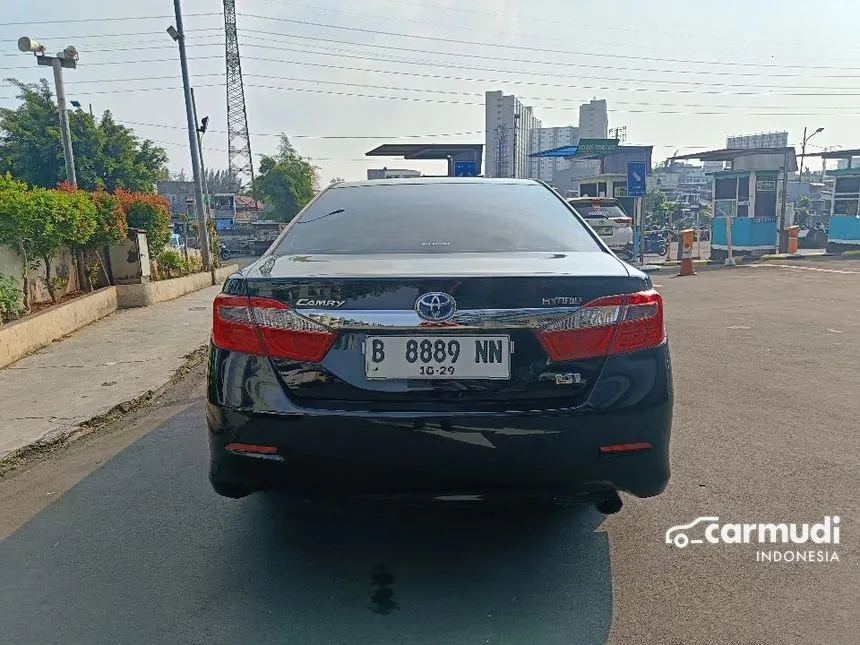 2012 Toyota Camry Hybrid Sedan