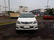 2010 Toyota Kijang Innova 2.0 V MPV matic dp25jt saja putih