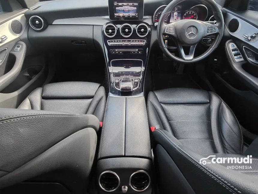 2018 Mercedes-Benz C200 AMG Line Sedan