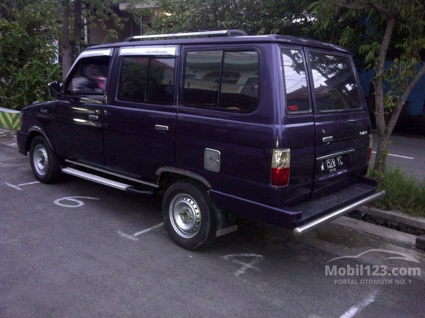 Jual Mobil  Toyota Kijang 1990 1 5 di Jawa  Timur  Manual 