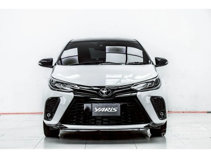 2022 Toyota YARIS Sport Premium X Hatchback
