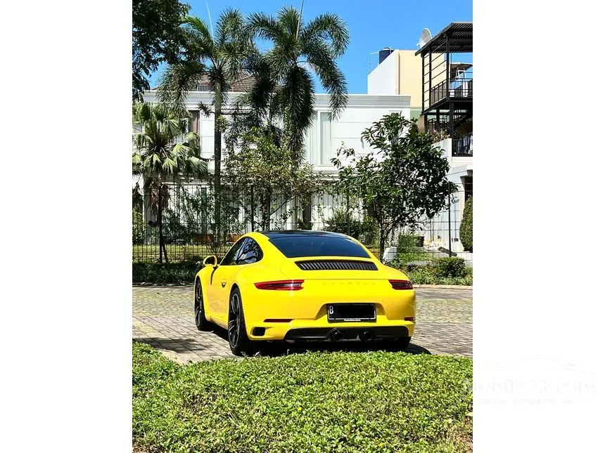 2018 Porsche 911 Carrera Coupe
