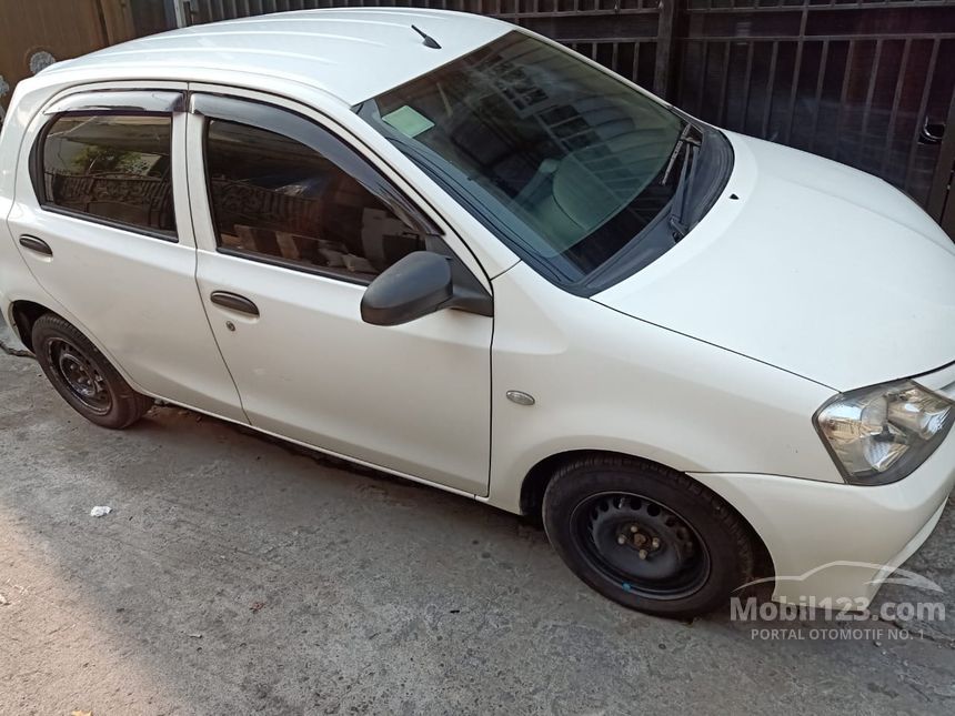 Jual Mobil  Toyota  Etios  Valco  2013  J 1 2 di DKI Jakarta 