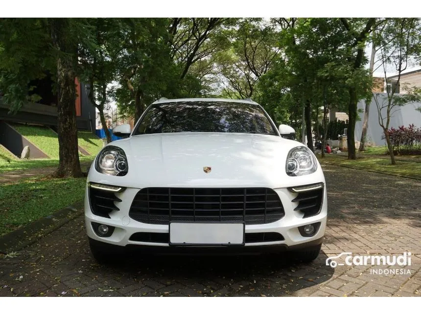 2015 Porsche Macan SUV